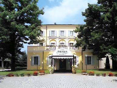 Rechigi Park Hotel