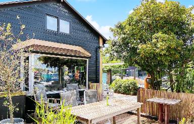 Huisboot 100 m²