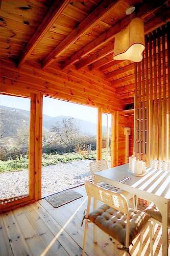 Chalet with terrace & yard — photo 5