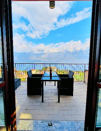 Voll ausgestattetes charmantes Apartment mit Garten, Pool und Terrasse
