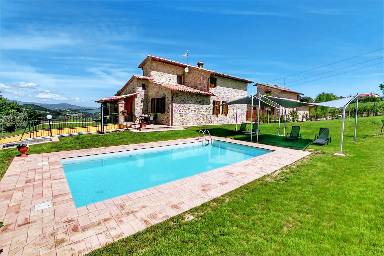 330 m² Villa
