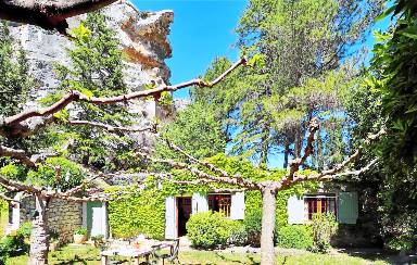 55 qm Ferienhaus mit Naturblick für 2 Gäste mit Hund in Les Baux-de-Provence