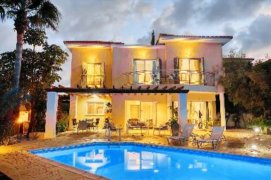 Villa with garden, private pool & barbecue | Sea view