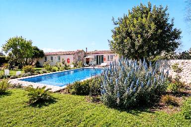 Voll ausgestattete Villa mit Terrasse, Garten und privatem Pool | Panoramablick | Haustiere erlaubt