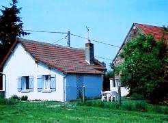 Gite with yard & grill in Nevers