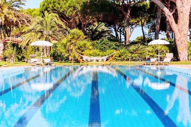 Ferienwohnung mit Whirlpool, Terrasse und Pool | Strand in der Nähe