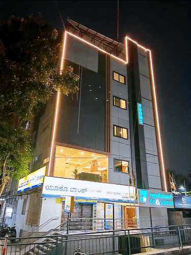 No 7 Grandeur