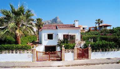 80 m² House