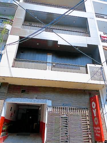 Hotel O KL khari Near Ashoka Park Mein Metro
