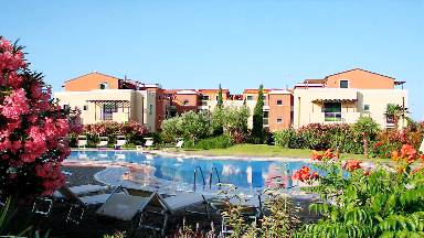 Family-oriented charming holiday apartment with terrace, garden & barbecue | Lake view | Good for workation | Pets allowed