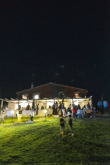 Ferienhaus mit Grill, Pool und Whirlpool