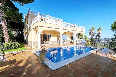 Villa 210 m²