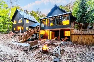 279 m² House