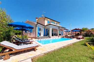 180 m² Villa