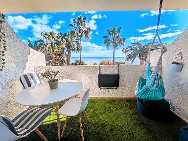 Apartamento vacacional con jardín, piscina y terraza