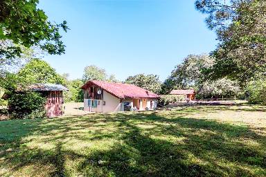 Gîte avec jardin, barbecue et terrasse