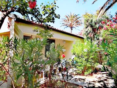 Ferienhaus am Meer für 4 Gäste mit Hund in Marina di Modica, Italien