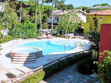 Apartment mit Garten, Pool und Grill | Strand in der Nähe | Haustierfreundlich