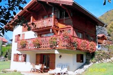 Appartement entièrement équipé avec jardin, barbecue et terrasse | Vue montagne