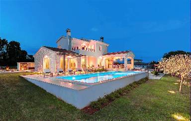 House with barbeque, garden & terrace