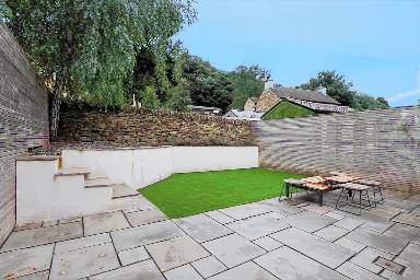 84 m² House