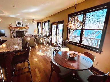 316 m² House