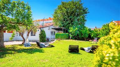 60 qm Ferienhaus für 4 Gäste mit Hund in Medulin, Kroatien