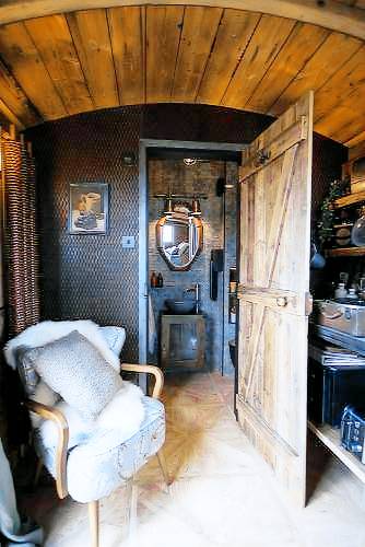 13 m&sup2; Lodge