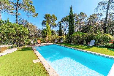Maison de vacances avec piscine chauffée, jardin et barbecue