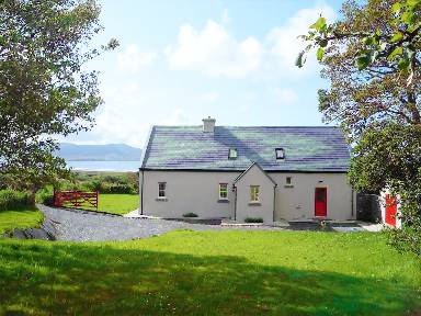 Cottage with terrace, barbeque & garden | Mountain view