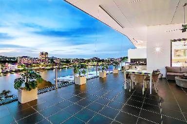 Appartement 249 m²