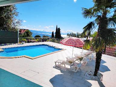 Ferienhaus mit Garten, Grill und privatem Pool