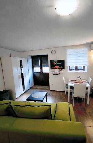 Apartma Lubenice