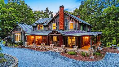 269 m² House