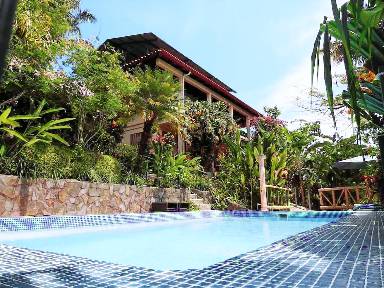 232 m² House