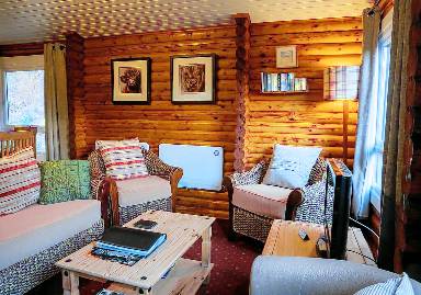 Lodge with barbeque & garden