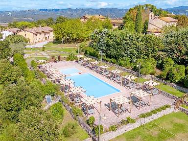 Casa con barbecue, giardino e terrazza