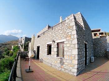Family-oriented nice serviced apartment with garden & terrace | Pets are welcome in East Mani