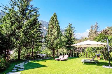 Gradevole appartamento totalmente attrezzato con giardino | Vista sul giardino