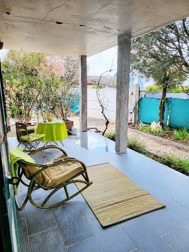 Maison avec jardin et terrasse