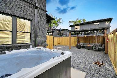 474 m² House