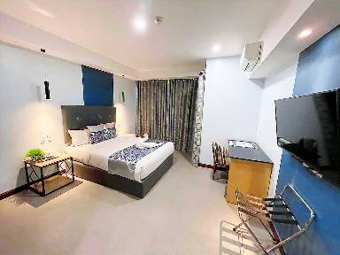 Aparthotel con piscina | Vista sulla città