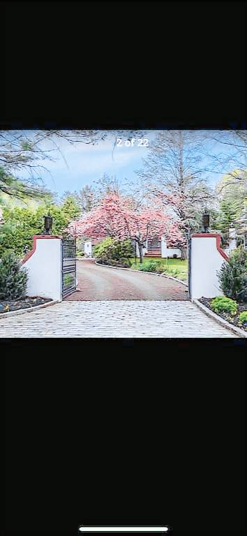 House Roslyn