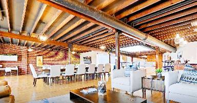 613 m² House