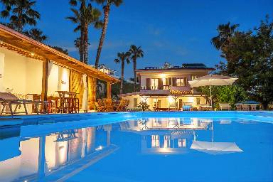 180 m² Villa