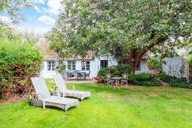 140 qm Ferienhaus mit eingezäuntem Garten für 6 Gäste mit Hund in Witthuis, Nordsee-Küste