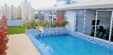 Casa con griglia, terrazza e giardino | Vista sulla città