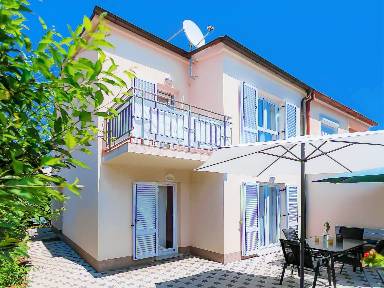 128 qm Ferienhaus für 6 Gäste mit Hund in Pula, Istrien