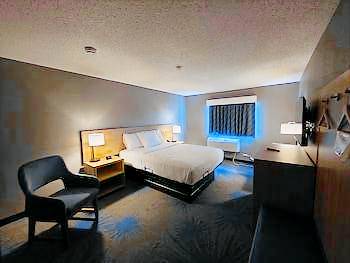 Econo Lodge Waukegan/Gurnee — photo 4