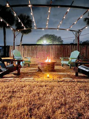 Entire Guesthouse With Fire Pit Minutes From Downtown Sanford in Lake Mary, FL